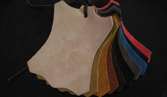 <strong>DESIGNWORKS｜デザインワークス</strong>　“custom order shoes”　スウェードレザーはなんと10色のラインナップ