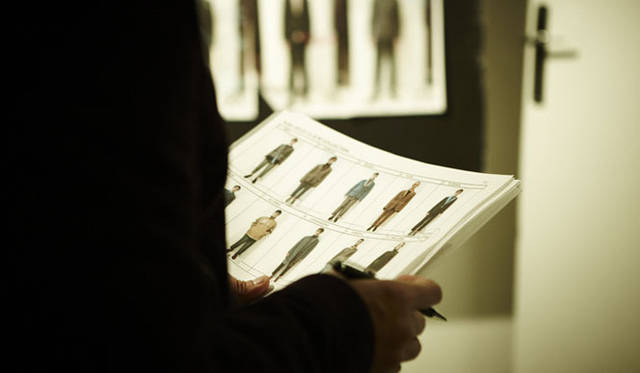 <strong>kolor｜カラー</strong>　リストとボードを照らし合わせ、コーディネートを入念にチェック