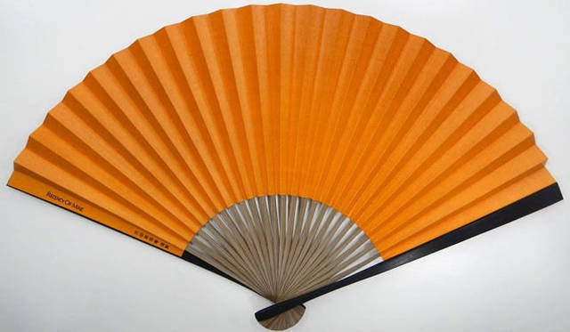 <strong>ABAHOUSE｜アバハウス</strong>　“宮脇賣扇庵 for RECENCY OF MINE”扇子　柿渋塗り6510円（大きさはすべて7.5寸）