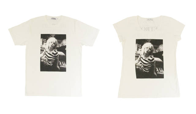 <strong>HYSTERIC GLAMOUR│ヒステリックグラマー</strong>　左からCOURTNEY LOVEプリント メンズ、ウィメンズTシャツ　各1万290円