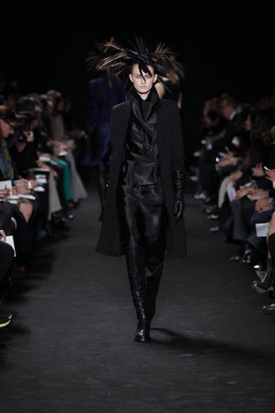<strong>ANN DEMEULEMEESTER｜アン ドゥムルメステール</strong>　2012-13年秋冬コレクション速報