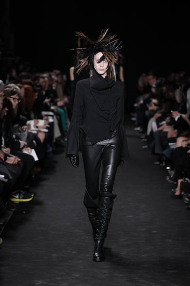 <strong>ANN DEMEULEMEESTER｜アン ドゥムルメステール</strong>　2012-13年秋冬コレクション速報