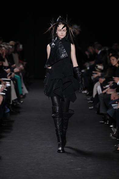 <strong>ANN DEMEULEMEESTER｜アン ドゥムルメステール</strong>　2012-13年秋冬コレクション速報