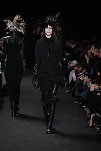 <strong>ANN DEMEULEMEESTER｜アン ドゥムルメステール</strong>　2012-13年秋冬コレクション速報