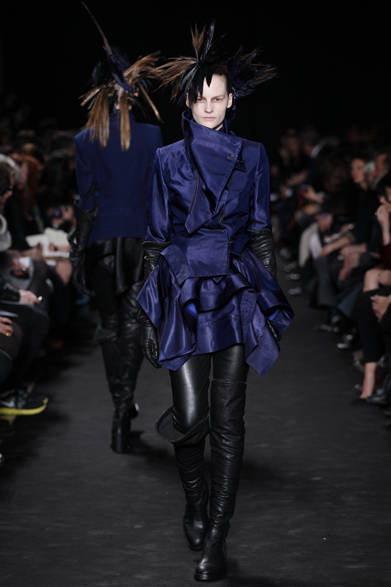 <strong>ANN DEMEULEMEESTER｜アン ドゥムルメステール</strong>　2012-13年秋冬コレクション速報