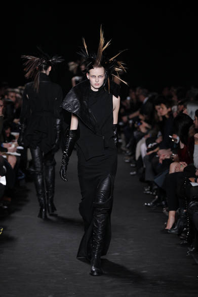 <strong>ANN DEMEULEMEESTER｜アン ドゥムルメステール</strong>　2012-13年秋冬コレクション速報