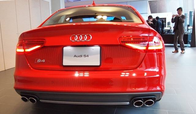 <strong>Audi S4｜アウディ S4</strong>