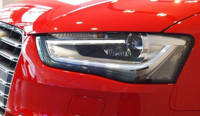 <strong>Audi S4｜アウディ S4</strong>