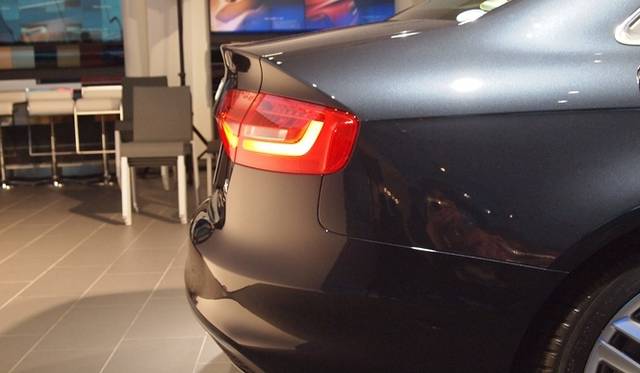 <strong>Audi A4 2.0TFSI quattro｜アウディ A4 2.0TFSIクワトロ</strong>