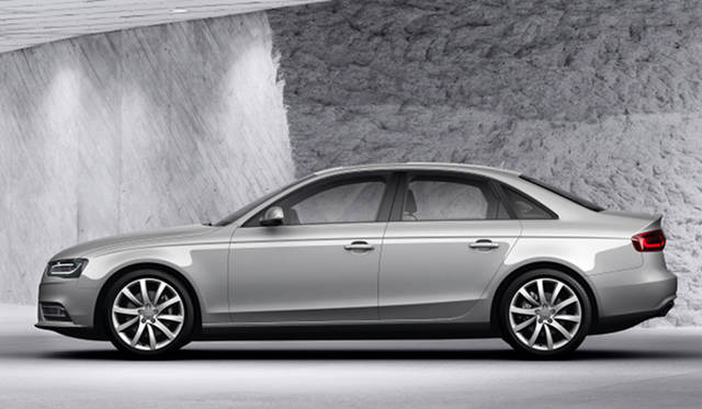 <strong>Audi A4｜アウディ A4</strong>（本国仕様）