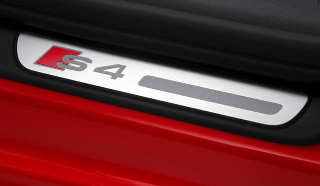 <strong>Audi S4｜アウディ S4</strong>（本国仕様）