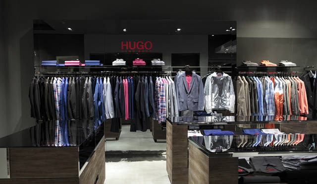 <strong>HUGO BOSS｜ヒューゴ ボス</strong>　ジャケットやアウター類も充実。