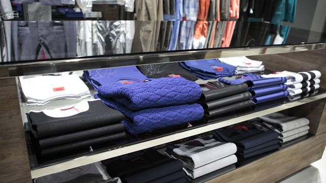 <strong>HUGO BOSS｜ヒューゴ ボス</strong>　パンツ類、カッソーなども。