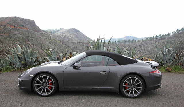 <strong>Porsche 911 cabriolet｜ポルシェ 911 カブリオレ</strong>