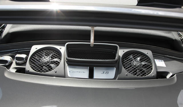 <strong>Porsche 911 cabriolet｜ポルシェ 911 カブリオレ</strong>