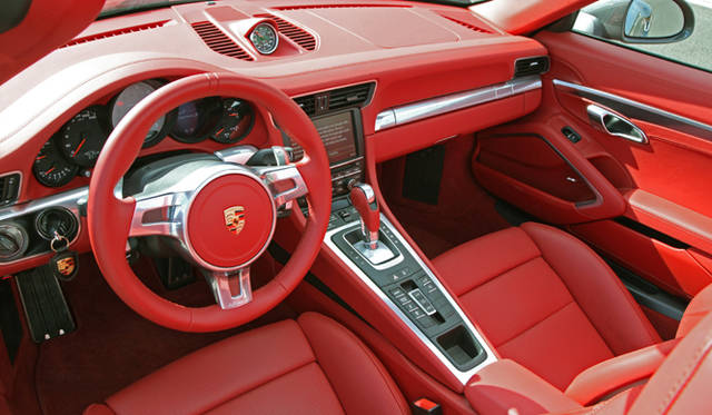 <strong>Porsche 911 cabriolet｜ポルシェ 911 カブリオレ</strong>