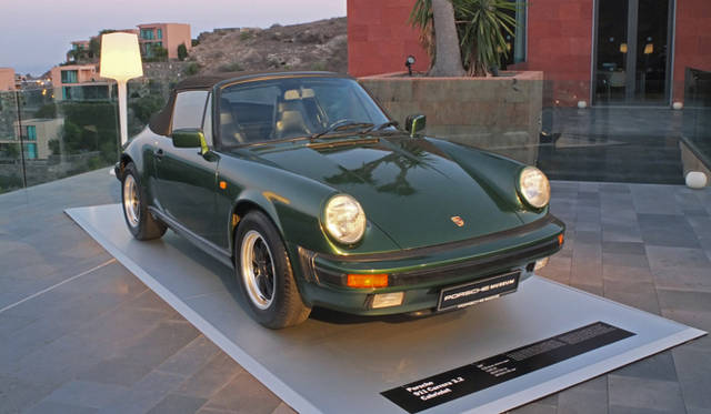 <strong>Porsche 911 cabriolet　（type 930 introduced 1983）｜ポルシェ 911 カブリオレ （930型 1983年登場）</strong>