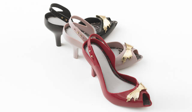 <strong> ESTNATION｜エストネーション</strong>　“メリッサ×ジェイソンウー” ディスプレイ＆即売イベント　MELISSA LADY DRAGON ＋ JASON WU SP AD 各1万8690円