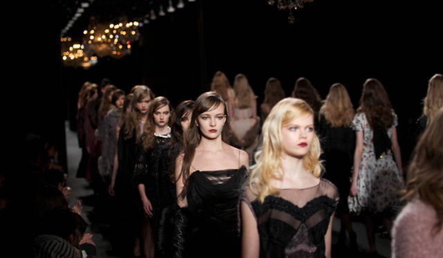 <strong>NINA RICCI｜ニナ・リッチ</strong>　2012年秋冬コレクション