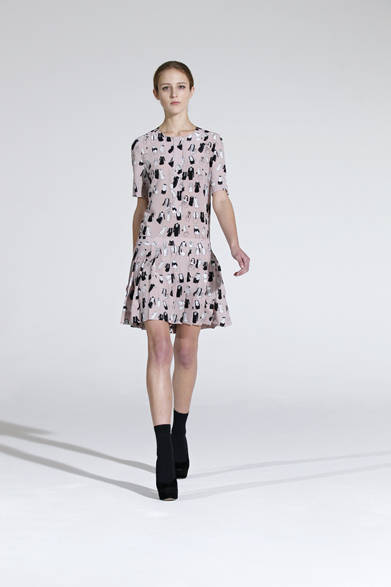 <strong>Vicotira, Victoria Beckham｜ヴィクトリア ヴィクトリア・ベッカム</strong>　2012-13年秋冬コレクション速報　