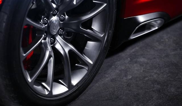 <strong>SRT Viper｜SRTバイパー</strong>