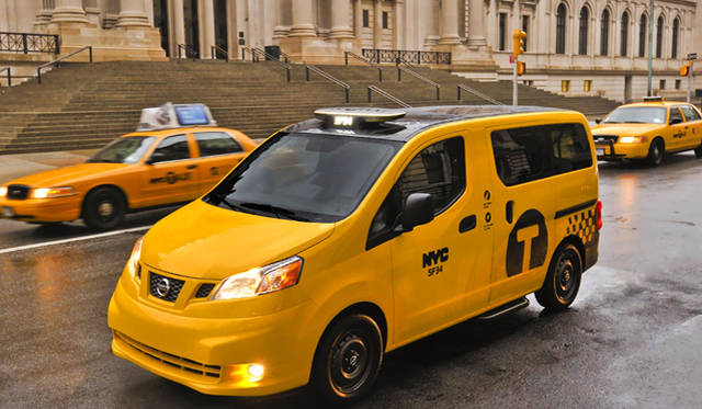 <strong>Taxi of Tomorrow｜01</strong>　4月4日、新生イエローキャブの実車がついにその姿をあらわした