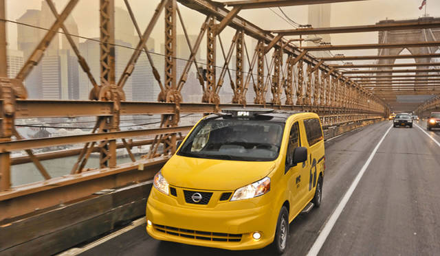 <strong>Taxi of Tomorrow｜06</strong>　マンハッタン島とブルックリンを結ぶ「ブルックリン橋」