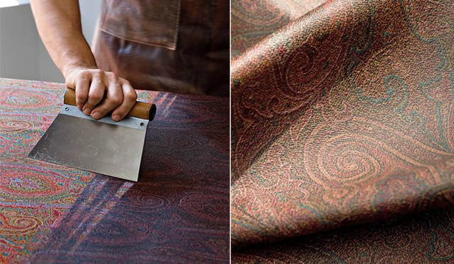 <strong>ETRO｜エトロ</strong>　「エトロのアルニカができるまで」　左／5段階のPVC樹脂によるコーティング加工をほどこす。右／元来の高級なテキスタイルは、軽くて丈夫な使いやすい生地へと変身し、レザーに代わる、すばらしい新素材となる