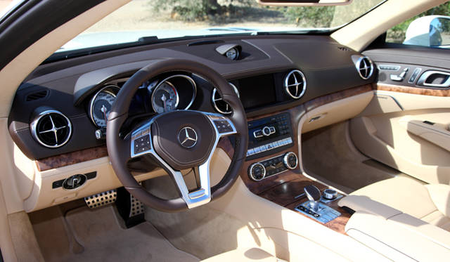 <strong>Mercedes-Benz SL-Class｜メルセデス・ベンツ SLクラス</strong>