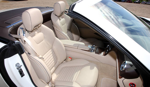 <strong>Mercedes-Benz SL-Class｜メルセデス・ベンツ SLクラス</strong>