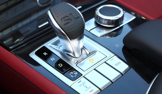 <strong>Mercedes-Benz SL-Class｜メルセデス・ベンツ SLクラス</strong>