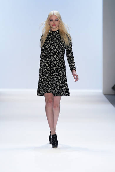 <strong>JILLSTUART｜ジルスチュアート</strong>　2012-13年秋冬コレクション速報