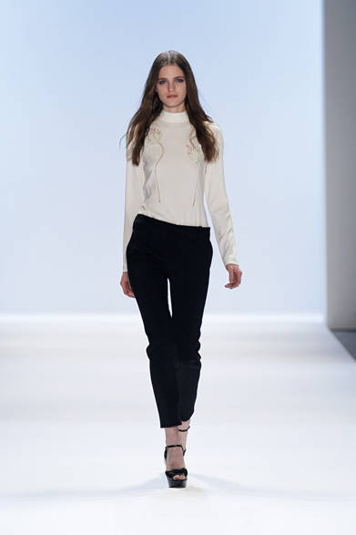 <strong>JILLSTUART｜ジルスチュアート</strong>　2012-13年秋冬コレクション速報