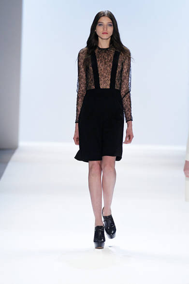<strong>JILLSTUART｜ジルスチュアート</strong>　2012-13年秋冬コレクション速報