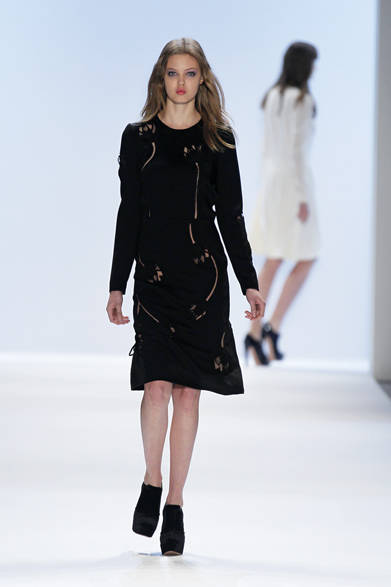 <strong>JILLSTUART｜ジルスチュアート</strong>　2012-13年秋冬コレクション速報