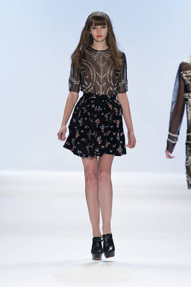 <strong>JILLSTUART｜ジルスチュアート</strong>　2012-13年秋冬コレクション速報