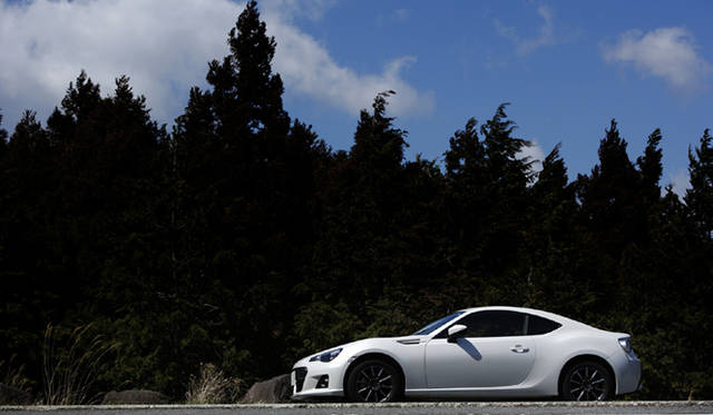 <strong>SUBARU BRZ｜スバル BRZ</strong>