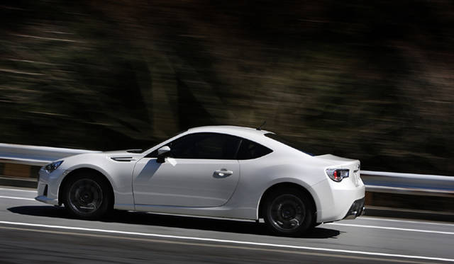 <strong>SUBARU BRZ｜スバル BRZ</strong>
