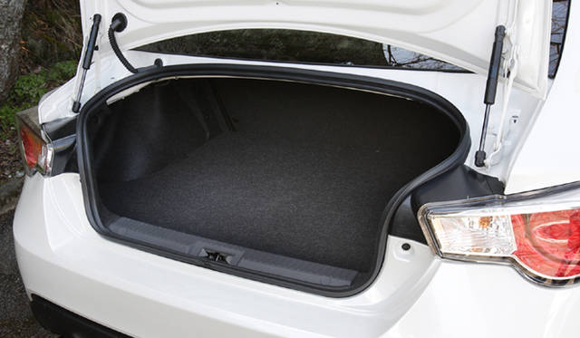 <strong>SUBARU BRZ｜スバル BRZ</strong>