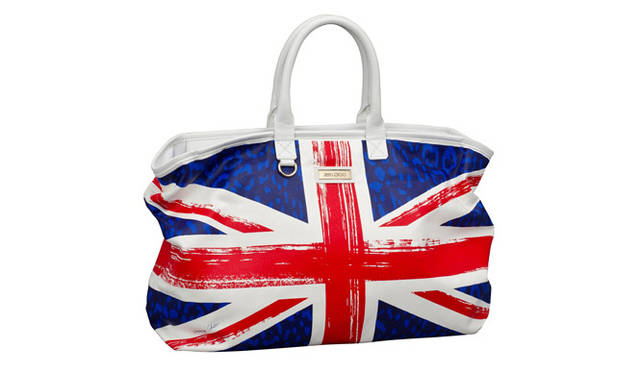 <strong>JIMMY CHOO│ジミー チュウ</strong>　「OPAL（オーパル）」トートバッグ 11万1300円（5月以降展開予定）