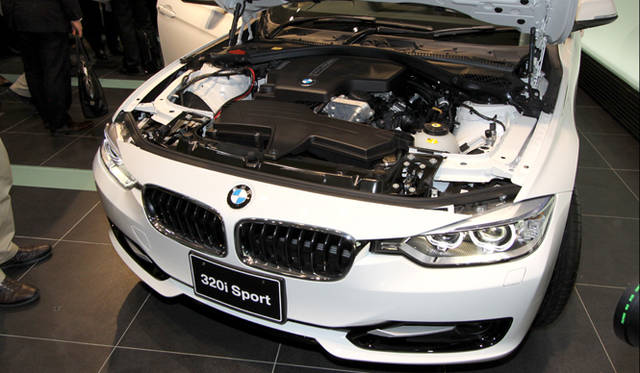 <strong>BMW 320i｜ビー・エム・ダブリュー 320i</strong>