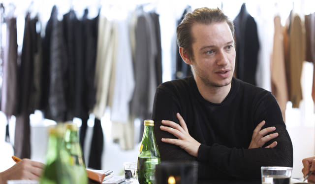 パリにオープンする直営店についてうれしそうに話してくれた。