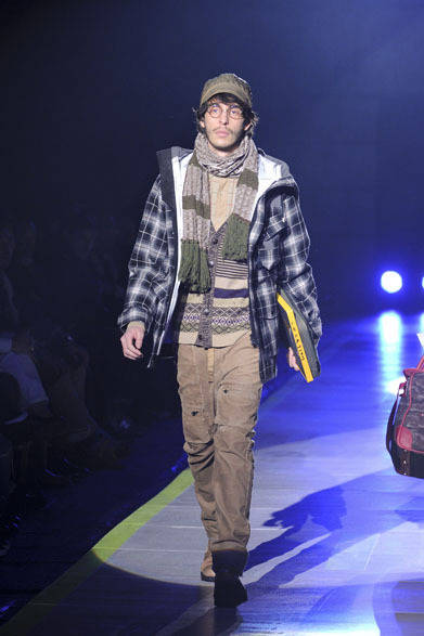 <strong>White Mountaineering｜ホワイトマウンテニアリング</strong>