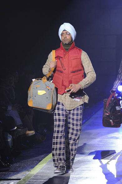 <strong>White Mountaineering｜ホワイトマウンテニアリング</strong>