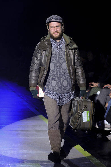 <strong>White Mountaineering｜ホワイトマウンテニアリング</strong>