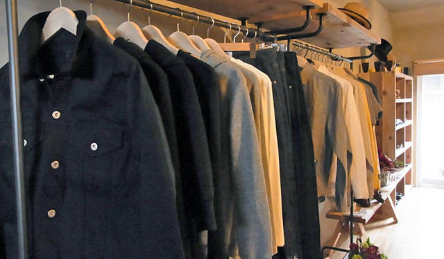 <strong>セレクトショップ「O（オー）」</strong>　取り扱いブランドはオリジナルの「O」をはじめ、ジャパンブランド中心