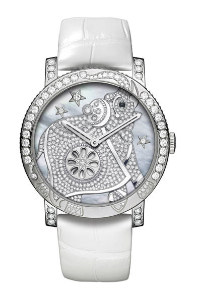 ヒンディー語で「ハティ」と呼ばれる象。インドへの空想の旅を誘うかのような、人気高い「クレイジー ジャングル ハティ」コレクションに、あたらしい新作がくわわった。<br /><br /><strong>クレイジー ジャングル ハティ</strong><br />1003万8000円<br />ジラールペルゴ社製・キャリバーGP4000、WG×ダイヤモンド×マザーオブパール、2012年8月以降発売予定<br /><br />ブシュロン カスタマーサービス<br />Tel. 03-5537-2203