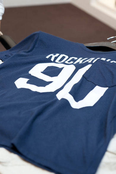 <strong>ESTNATION｜エストネーション</strong>　Tシャツ6720円（バッテン スポーツウェア／エストネーション）