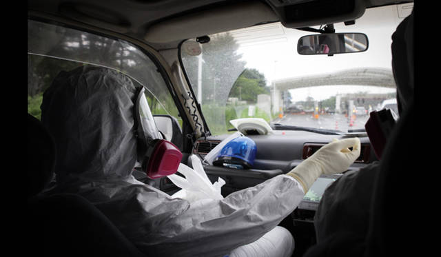 <strong>松浦俊夫｜from TOKYO MOON 4月15日 オンエア</strong>　フォト・ジャーナリスト 小原一真写真集『RESET-BEYOND FUKUSHIMA（福島の彼方に）』