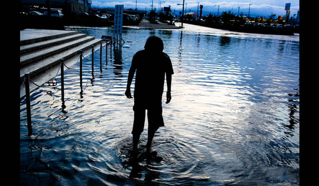 <strong>松浦俊夫｜from TOKYO MOON 4月15日 オンエア</strong>　フォト・ジャーナリスト 小原一真写真集『RESET-BEYOND FUKUSHIMA（福島の彼方に）』